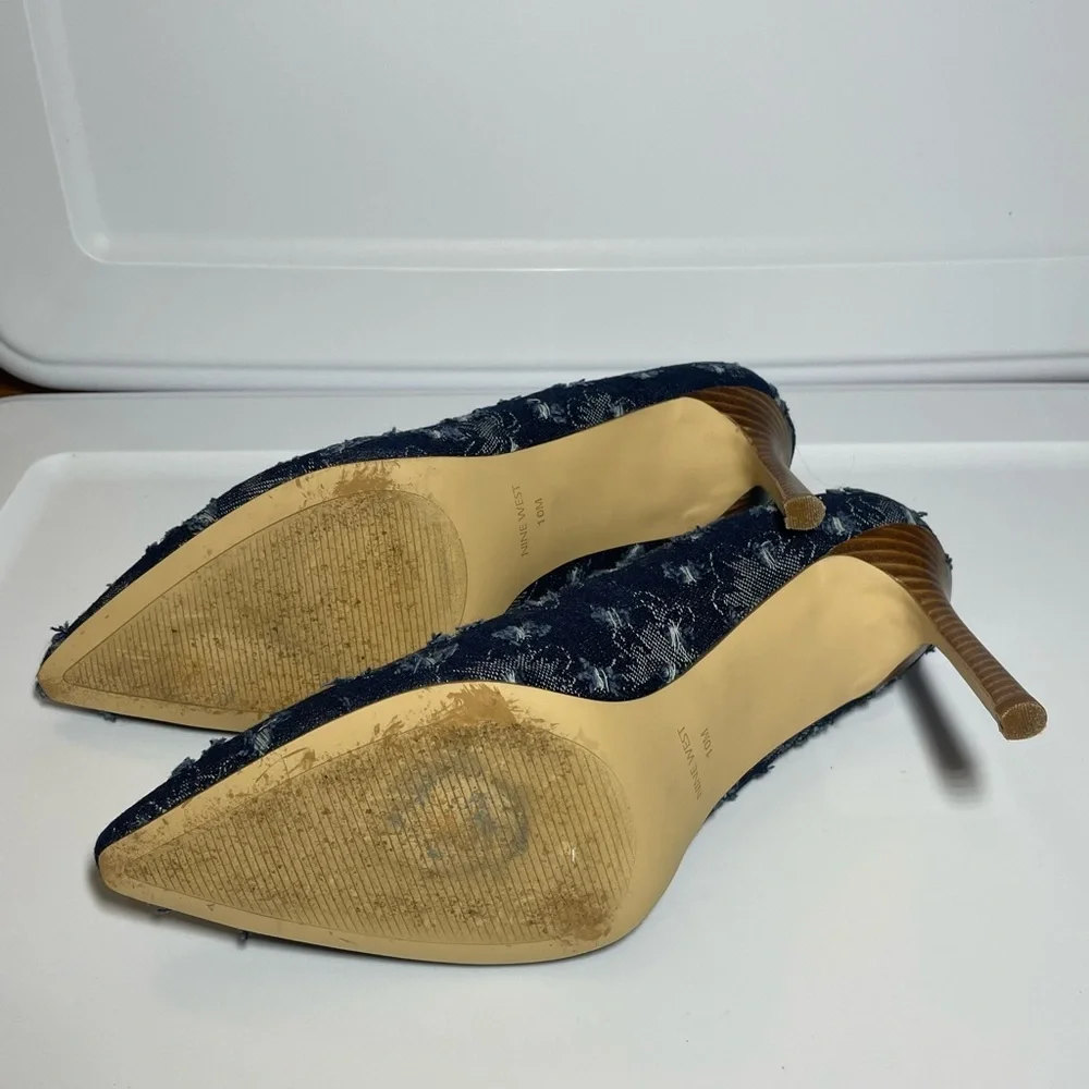 Nine West Tatiana Pointy Toe Pumps Distressed Denim Floral Embroidered Heels 10